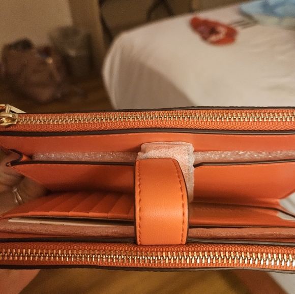 ****ITEM SOLD****Wristlet - Picture 3 of 4